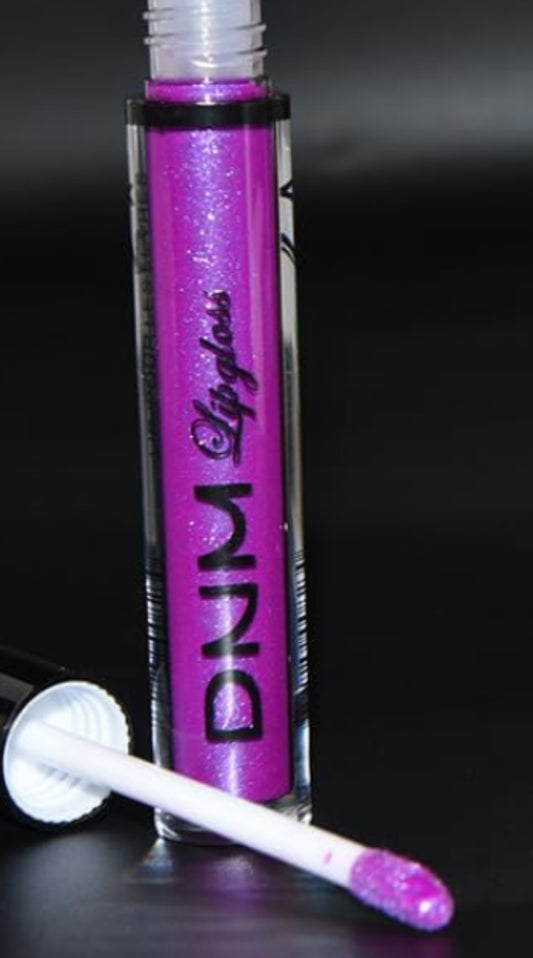 Matte purple lip liquid color purple-violet intense