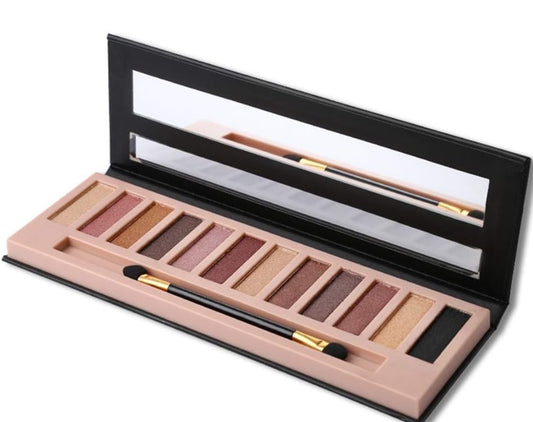 Brown,plum ,beiges  eyeshadow makeup palette