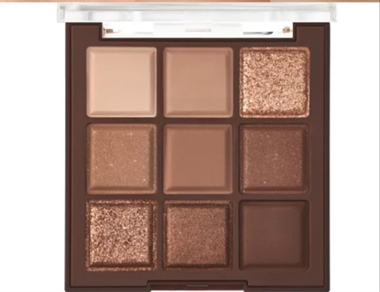 Brown eyeshadow palette